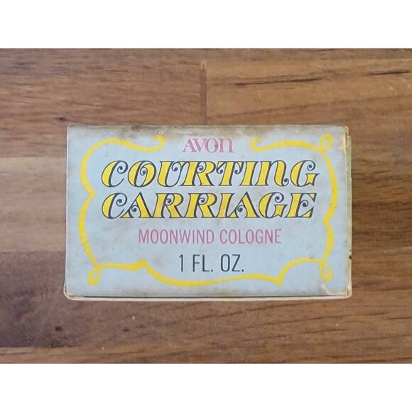 Avon Courting Carriage Moonwind Cologne 1 oz Vintage In Box Full Bottle - Picture 2 of 6